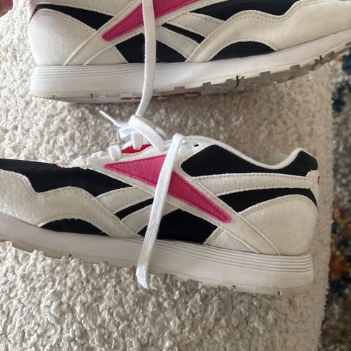 Reebok women's sneakers size 39 like new, white and pink