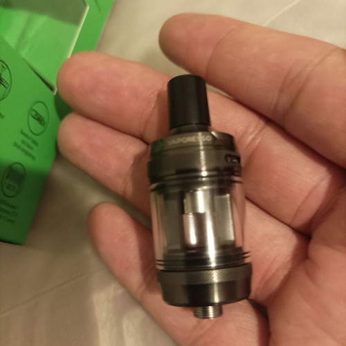 Vaporesso Gtx One Pro Pod Kit 3ml and Armour G Box Mod Kit 5ml like new, black