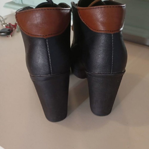 Women’s ankle boots size 37 like new VOi NOi shoes