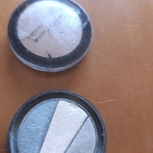 Triple eyeshadow used, set of 2