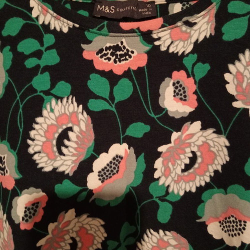 M&S Collection T-shirt new, size M, floral design, elastic