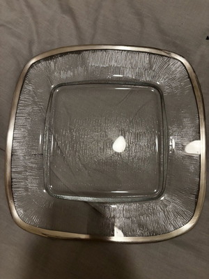 Plates set of 8 like new with light signs of use