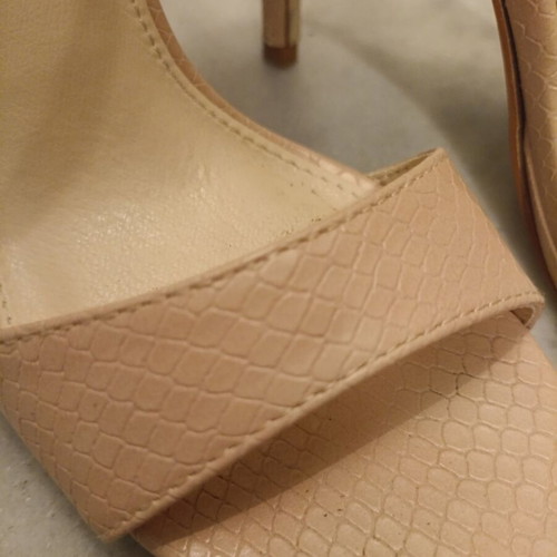 Voi Noi high heels like new, beige, size 36