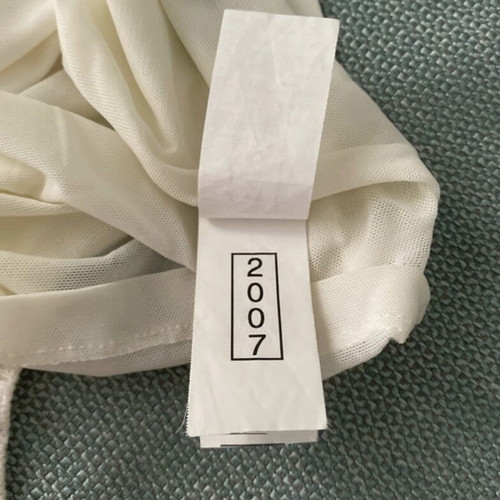 T-shirt like new, size S, white with floral embroidery