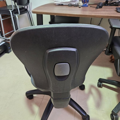 Office swivel chair used with wheels