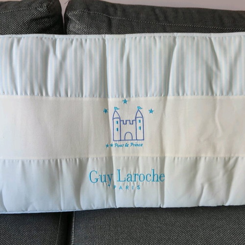 Guy Laroche crib bumper like new