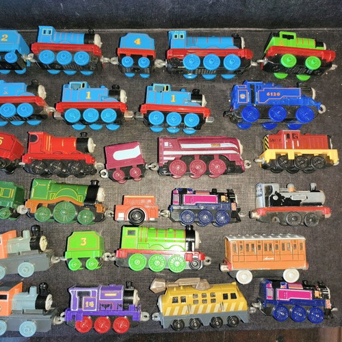 Thomas Trains set of 20 small metal magnetic used