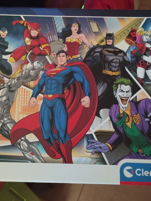 Clementoni DC Comics 2-pack children's puzzles for ages 6 and 8