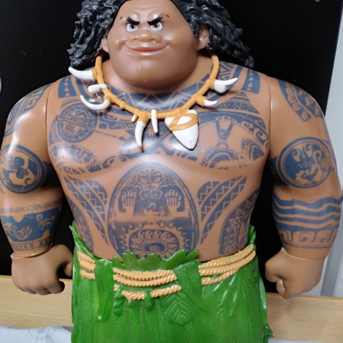 Disney Moana Mega Maui figure, large collectible