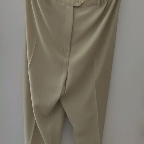 Oris women's suit like new, beige