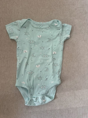 Carter's bodysuit like new for 6 months old
