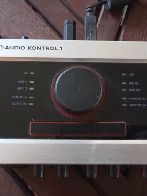 Native Instruments Audio Kontrol 1 USB audio interface used