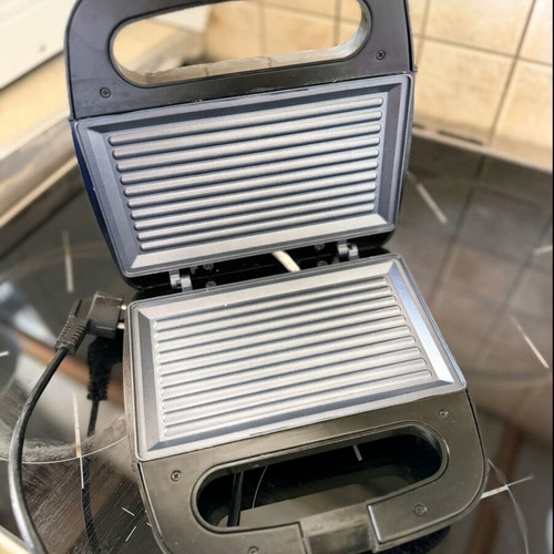 Izzy Toaster like new
