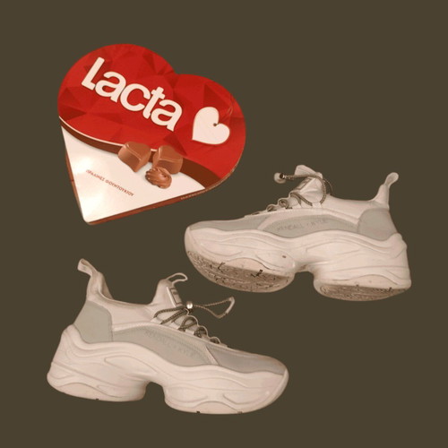 Kendall + Kylie athletic shoes used, white/beige, size 38