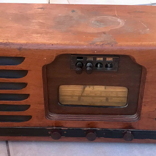 Majestic vintage radio used, wooden cabinet, 1930s-40s