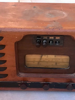 Majestic vintage radio used, wooden cabinet, 1930s-40s