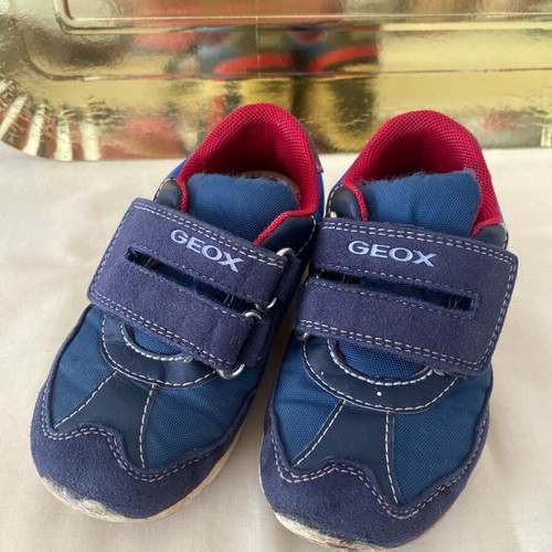 Geox sneakers boys size 24 used brown
