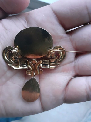 Vanity brooch in teardrop eye shape