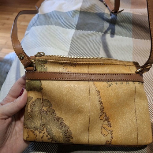 Alviero Martini 1a Classe crossbody bag like new, brown