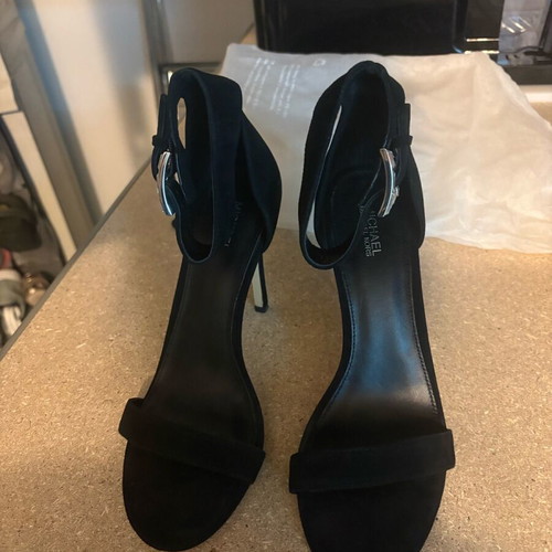 Michael Kors black suede pumps new, size 38
