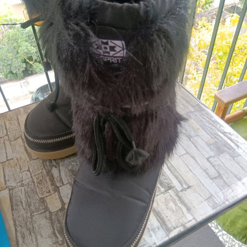 Esprit Moon Boots like new, winter boots with double lining black size 38