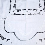 Cutwork tablecloth white like new
