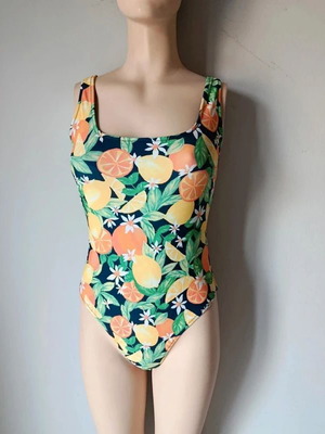 Old Navy one-piece swimsuit like new, size S 36 8