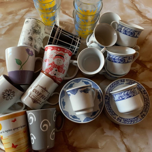Glasses and tea cups like new, 2 sets, total 25 pieces