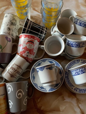 Glasses and tea cups like new, 2 sets, total 25 pieces