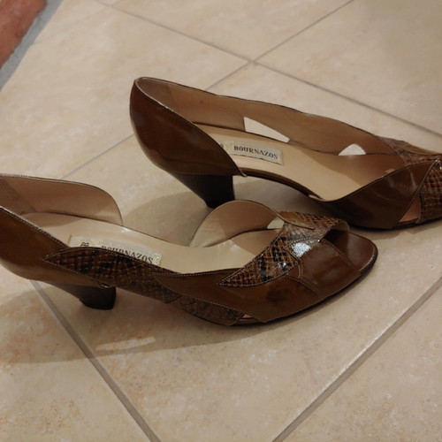 Vintage Bournazos leather pumps like new, size 37