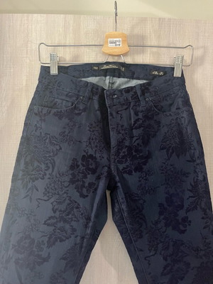 Zara jeans size S like new, blue with velvety details