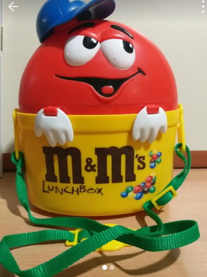 Collectible lunch box and water bottle like new