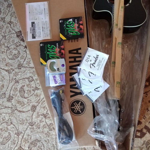 Yamaha APX 500 electro-acoustic guitar new