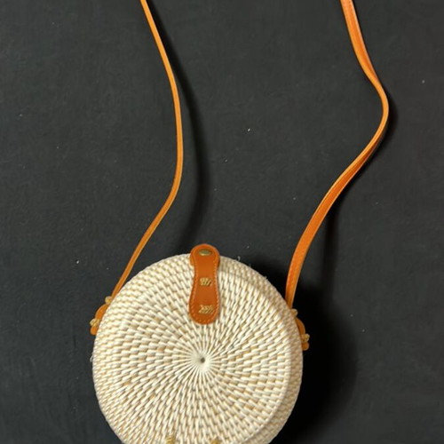 Handmade shoulder bag like new, white and beige