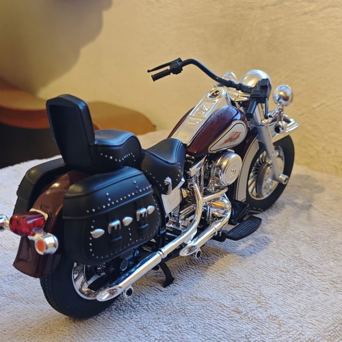 Harley Davidson Iron House 25cm collectible motorcycle miniature