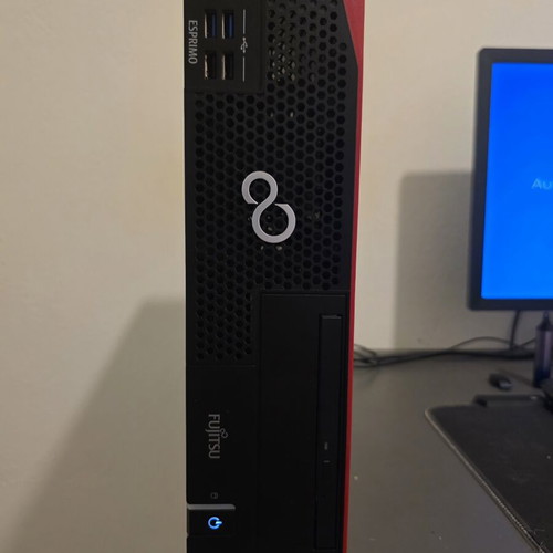 Fujitsu Office PC i3-6100, 8GB RAM, 120GB SSD, GT 710 2GB, Windows 10