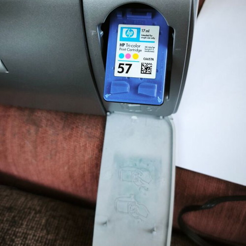 HP Photosmart 230 portable photo printer used