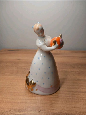 Dulevo porcelain figurine like new, 12 cm