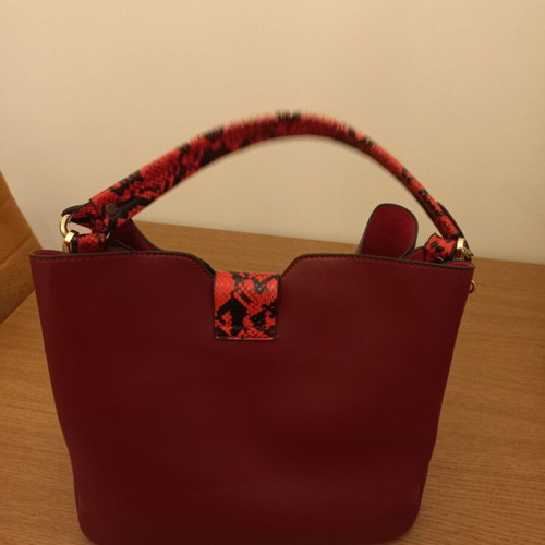Nora's shoulder bag like new, red with matching pouch