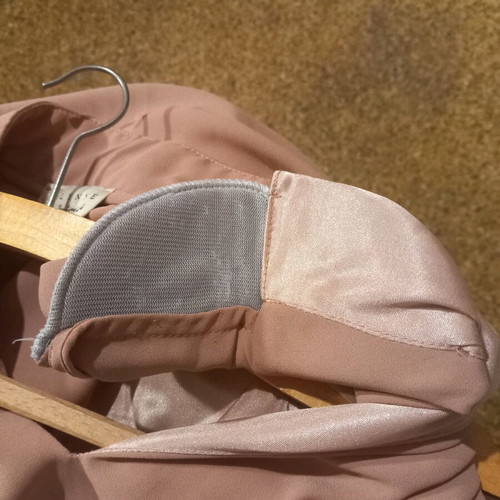 Lynne blouse like new, size 40, beige