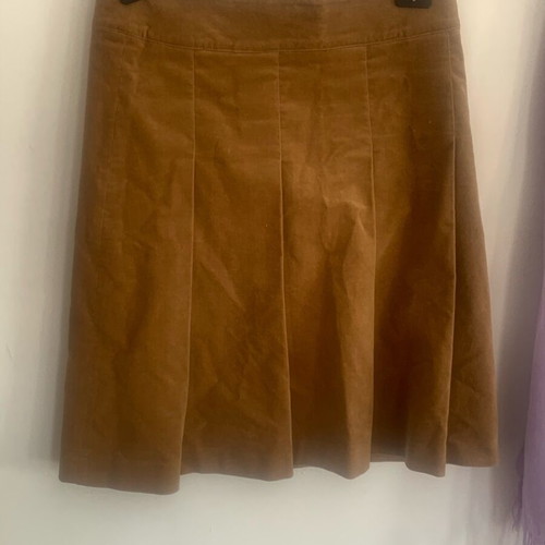 Zara suede skirt beige like new, size L