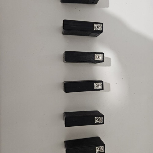 Flashlights like new, pack of 6, battery operated