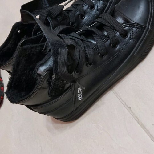 Big Star sneakers black high with fleece lining like new, size 39