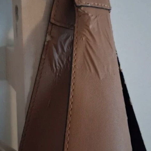 Women's shoulder bag used, tan color with zipper