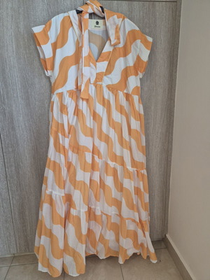 Angel Dress Karavan like new, orange
