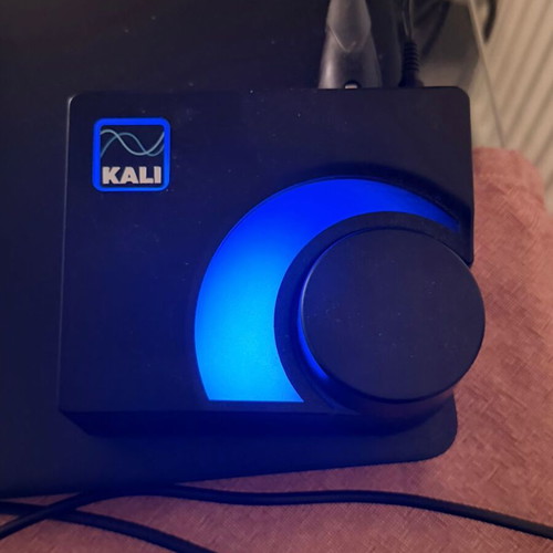 M Audio Studiophile DSM2 studio monitors used with Kali Bluetooth receiver