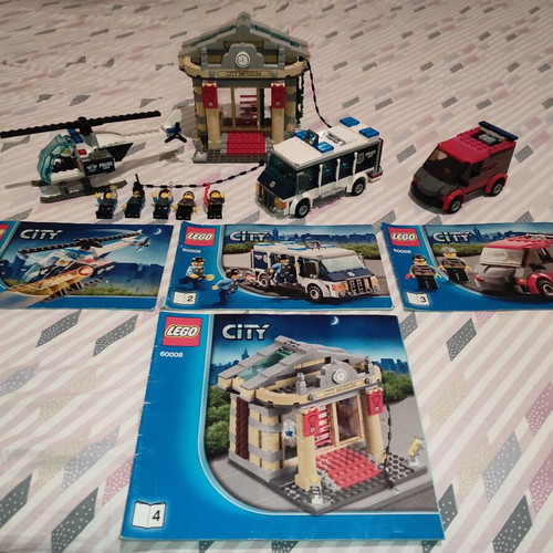 Lego City 60008 used, with instructions, no box, missing one museum window