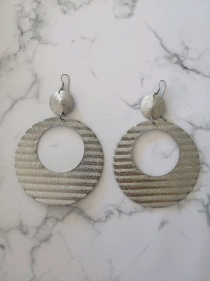 Modern silver earrings very large like new