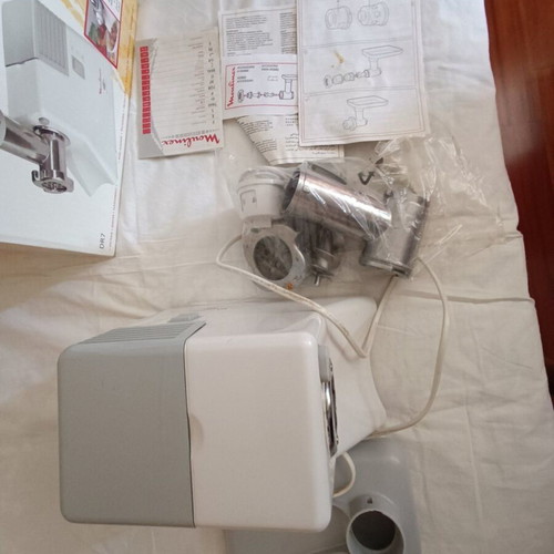 Moulinex HV6 (DR7) electric meat grinder with box