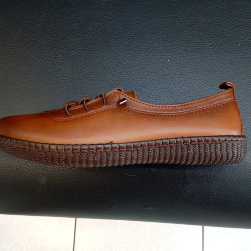 Ballerinas new, genuine leather inside and out, brown